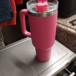 40oz Pink Stainless Steel Tumbler With No Straw 12 Dollars 