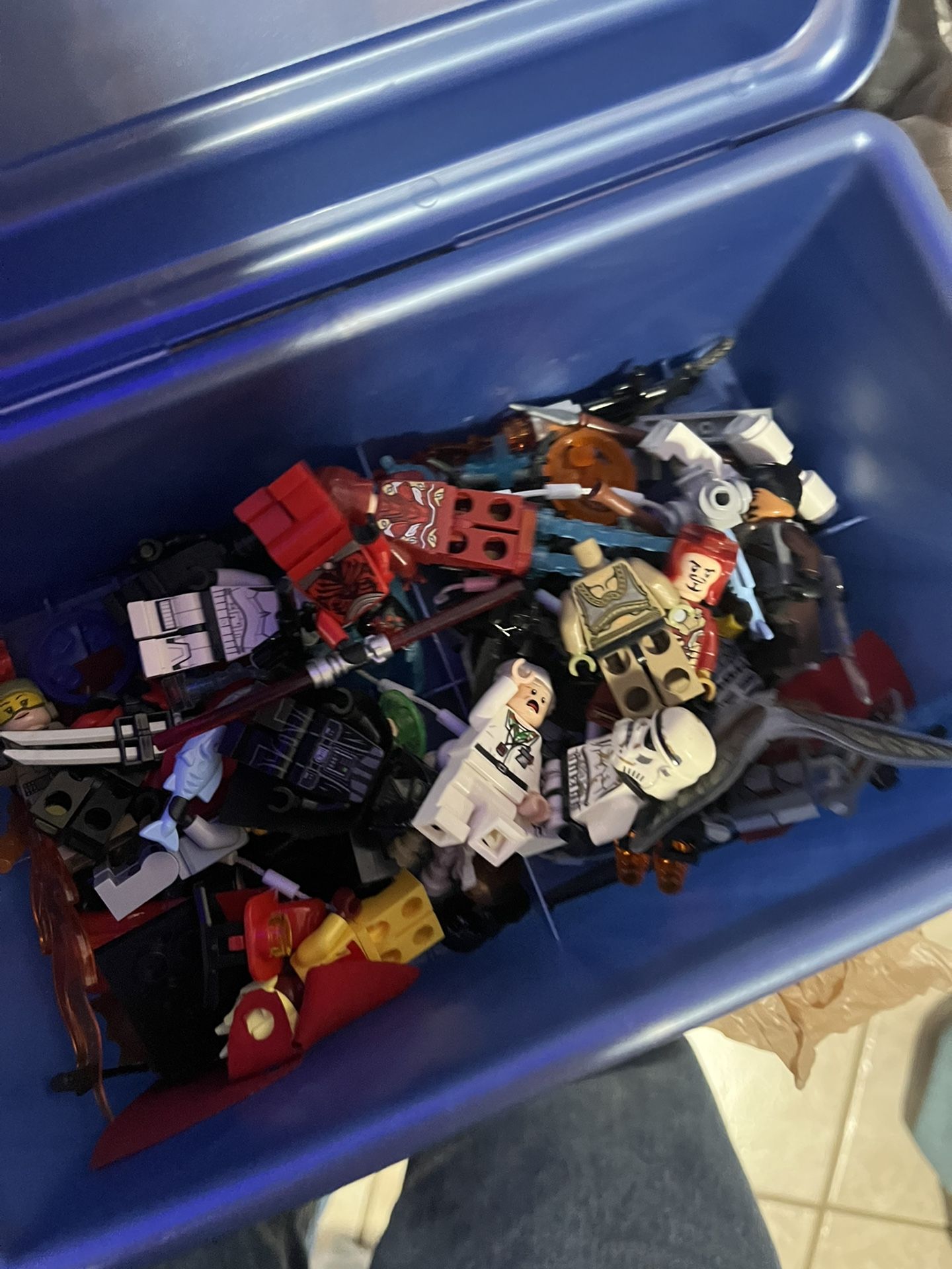 Old Lego Sets Lot With Minifigures