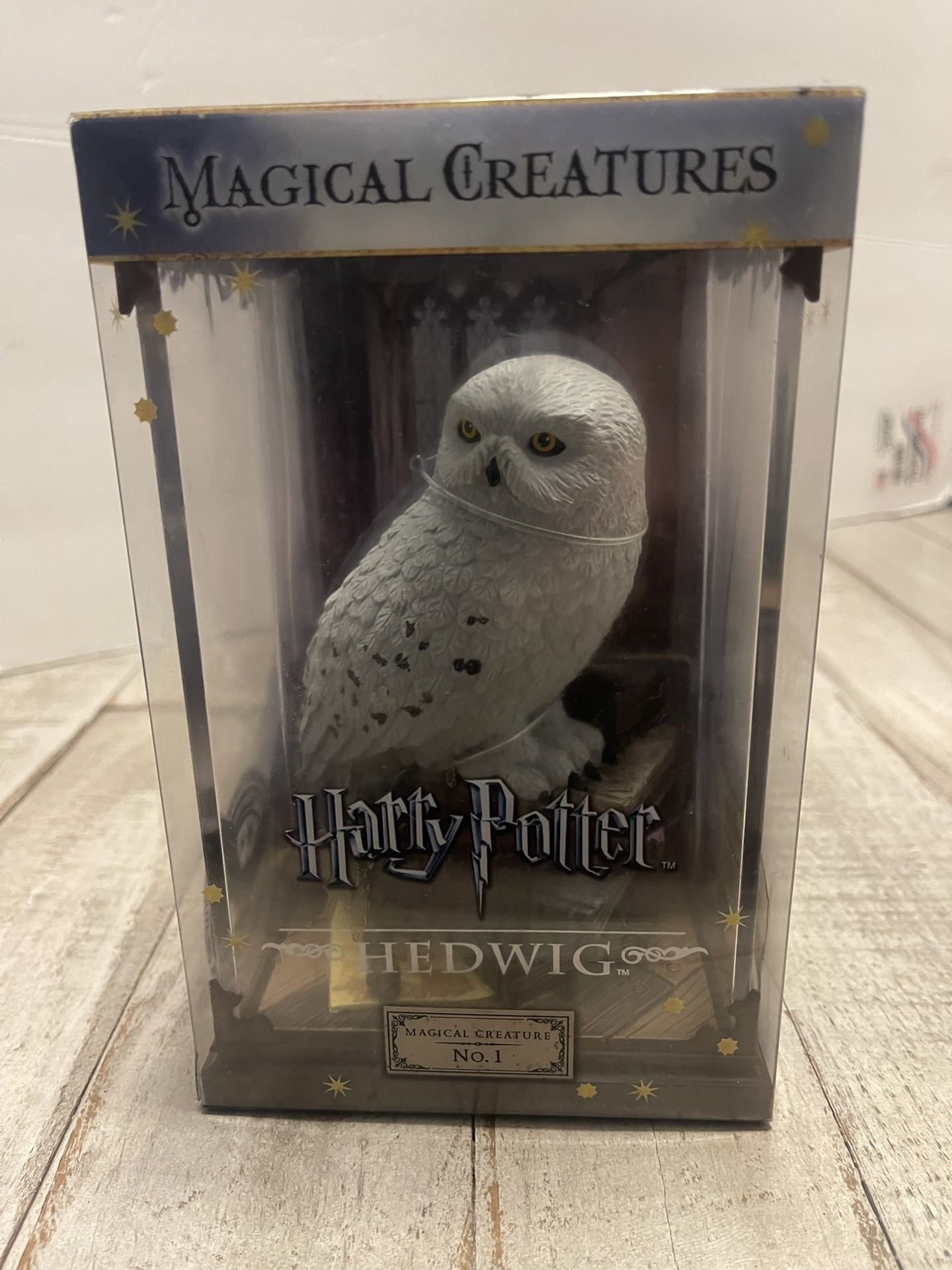 Harry Potter Magical Creatures No. 1 Hedwig Figurine - The Noble Collection