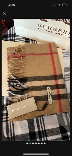 Burberry scarf gift box sale
