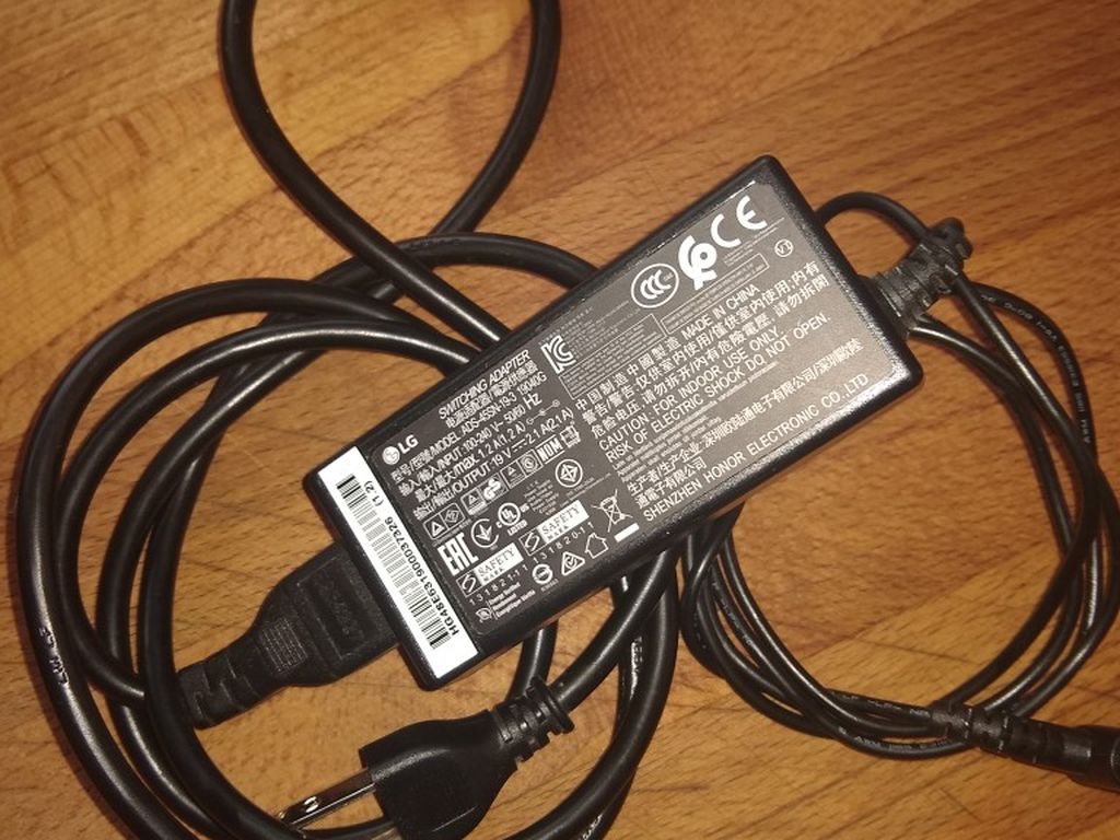 LG 19v LAPTOP AC switching ADAPTOR notebook computer power adapter ADS-45SN-19-3