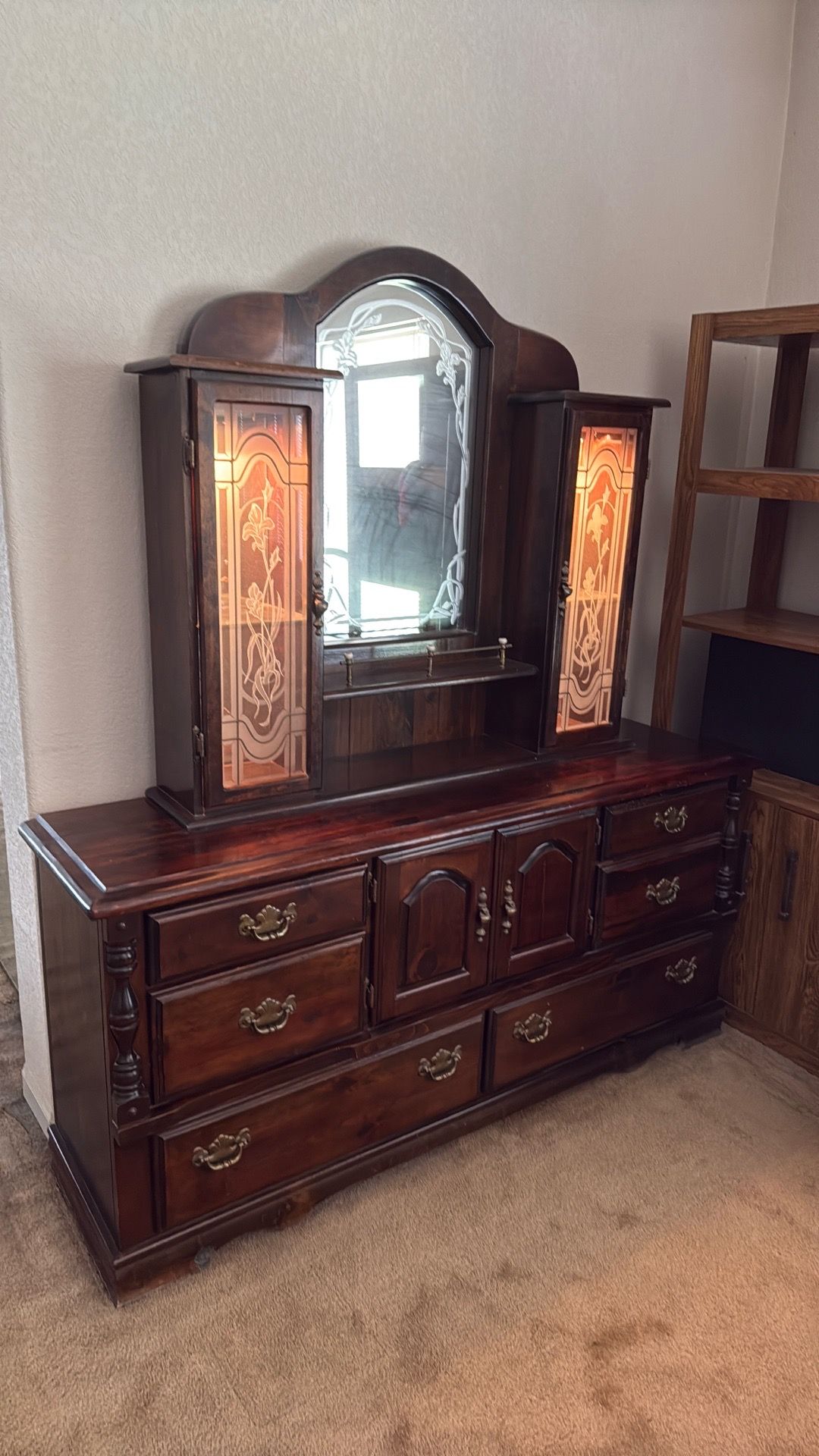 Dresser
