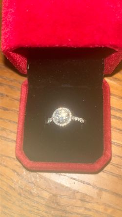 Moissanite ring size 6 a carat and a half bracelet 11 carrots Moissanite ring size 6 a carat and a half bracelet 11 carrots