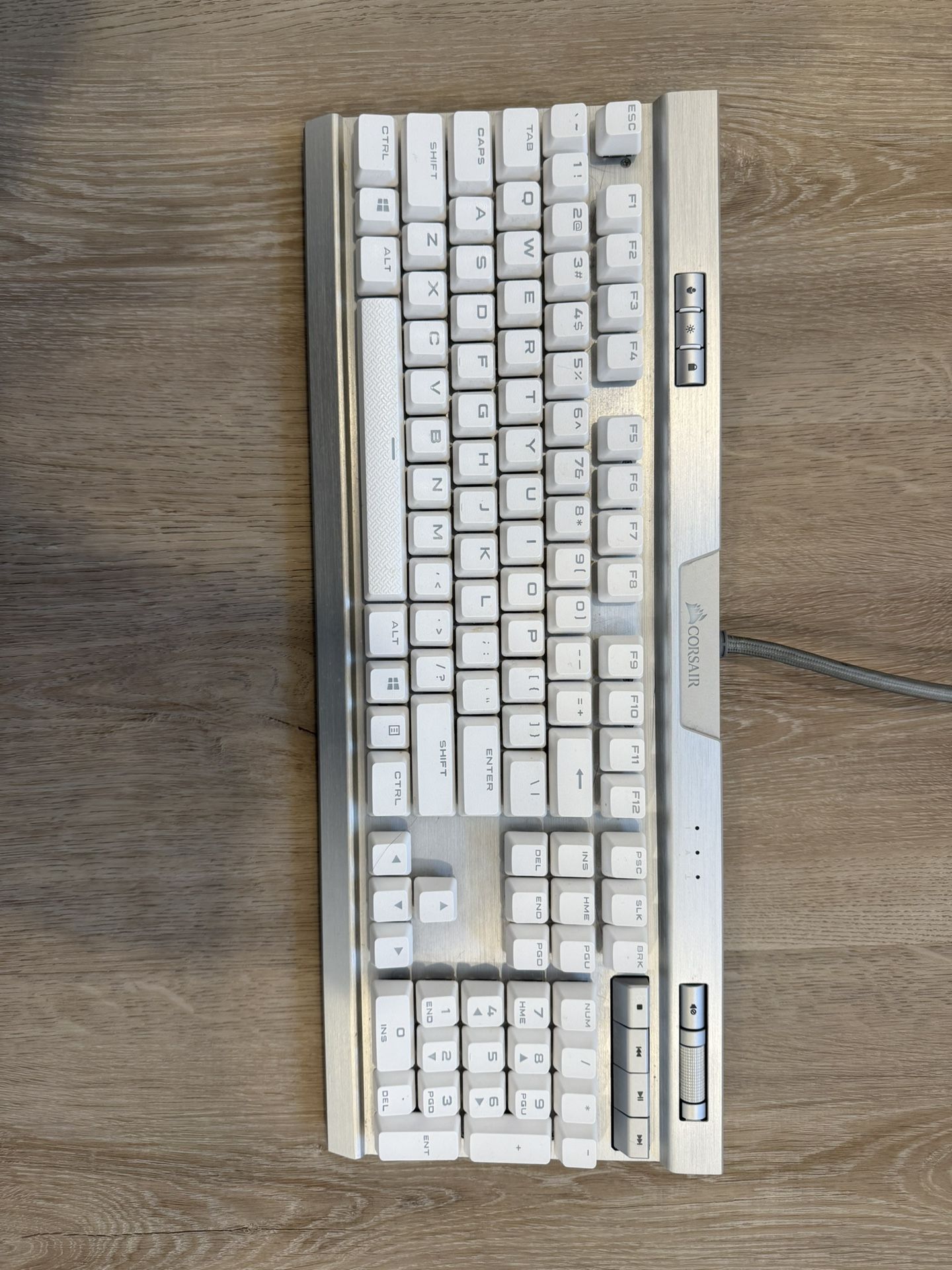 Corsair K70 RGB MK.2 SE Mechanical RAPIDFIRE Gaming Keyboard - USB Passthrough & Media Controls - PBT Double-Shot Keycaps - Cherry MX Speed - RGB LED 