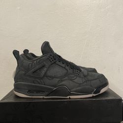 Jordan 4 ‘Kaws Black’ size 10.5