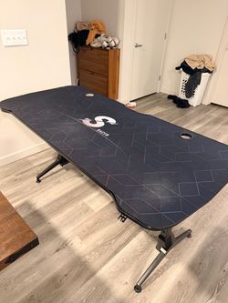 S-Racer Gaming Desk