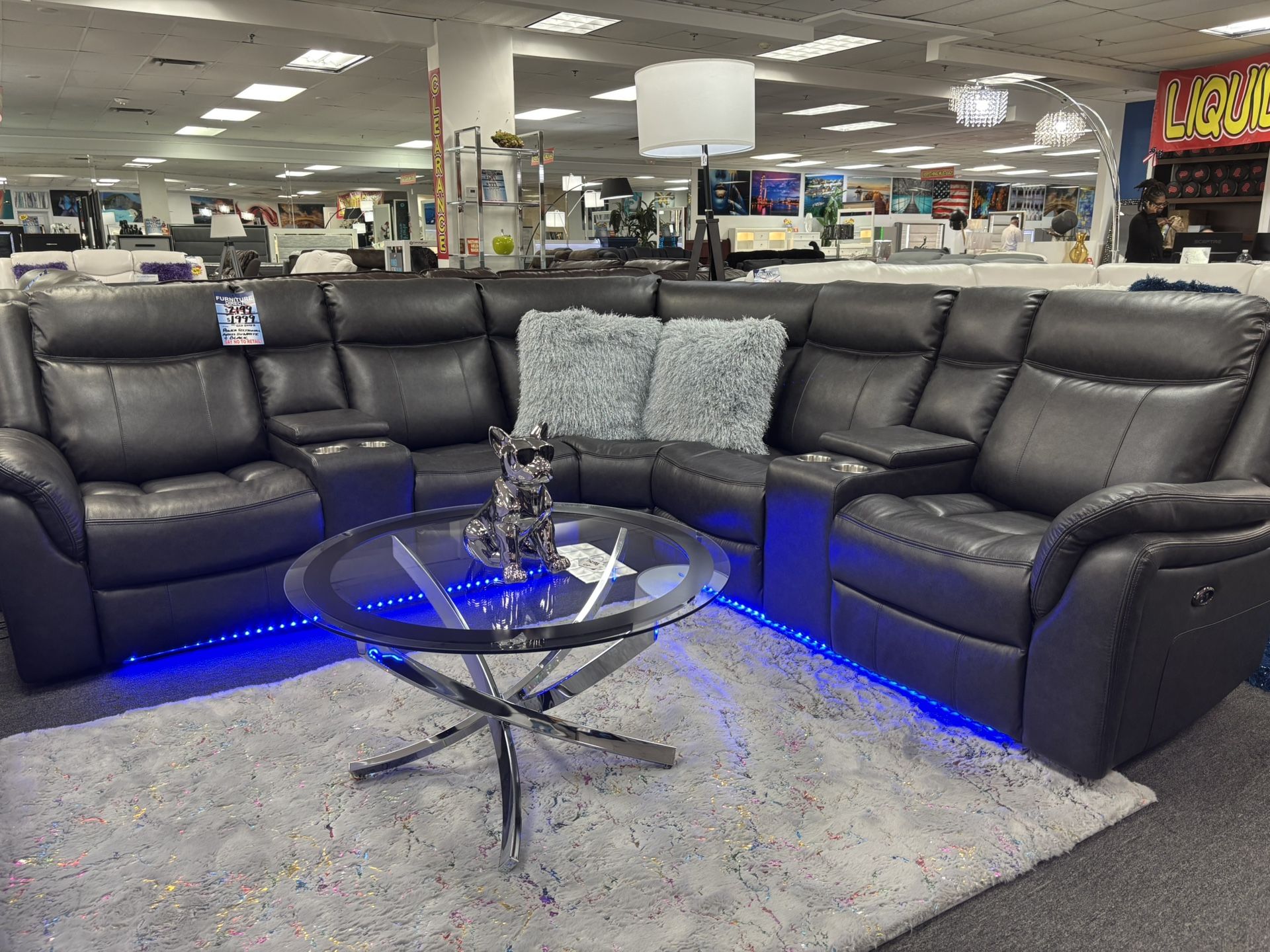 Gray L-Shaped Sectional Couch (NEW) For Sale 40%off