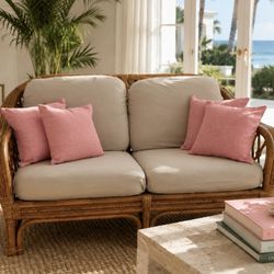 Wicker couch 