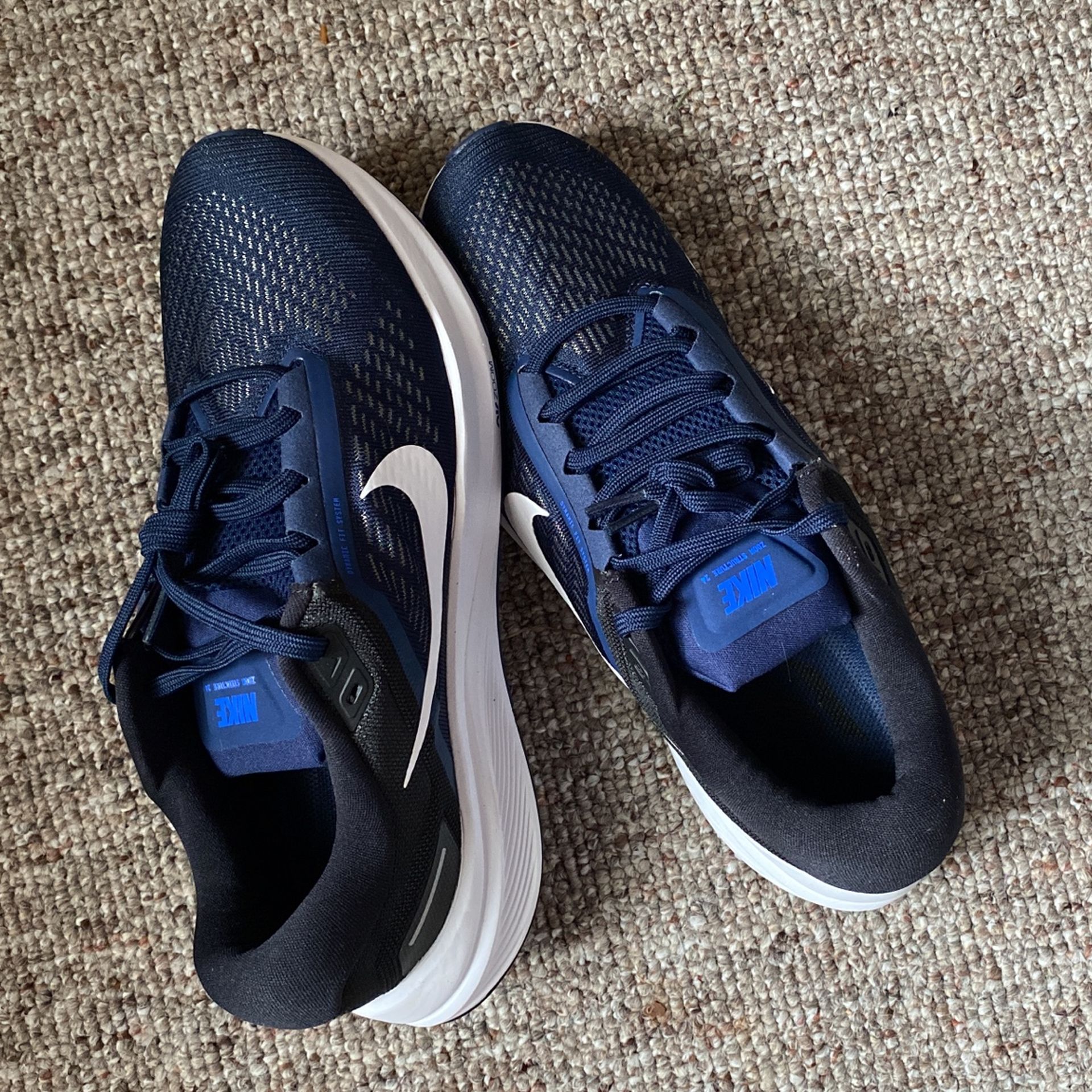 Nike Zoom Structure 24