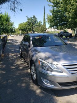 2012 Hyundai Genisis