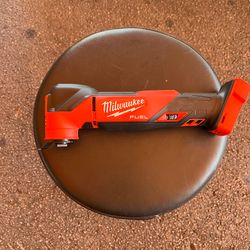 Milwaukee M18 FUEL Oscillating Multi-Tool (Tool Only)