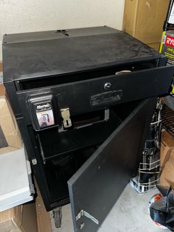 Mobile computer cart