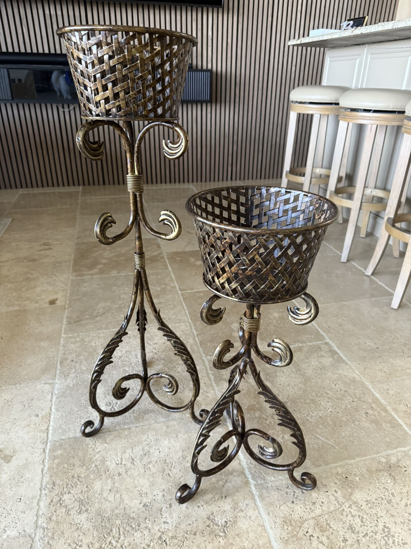 To Champagne buckets on legs