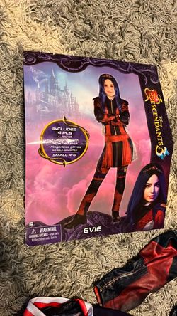 Descendants EV Halloween costume