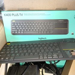 Keyboard Mouse pad Logitech K400 Plus New And Used