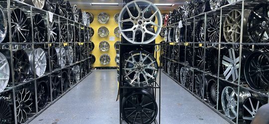 CUSTOM WHEELS SET $40 DOWN