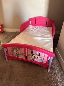 Minnie Mouse Toddler Bed With Mattress