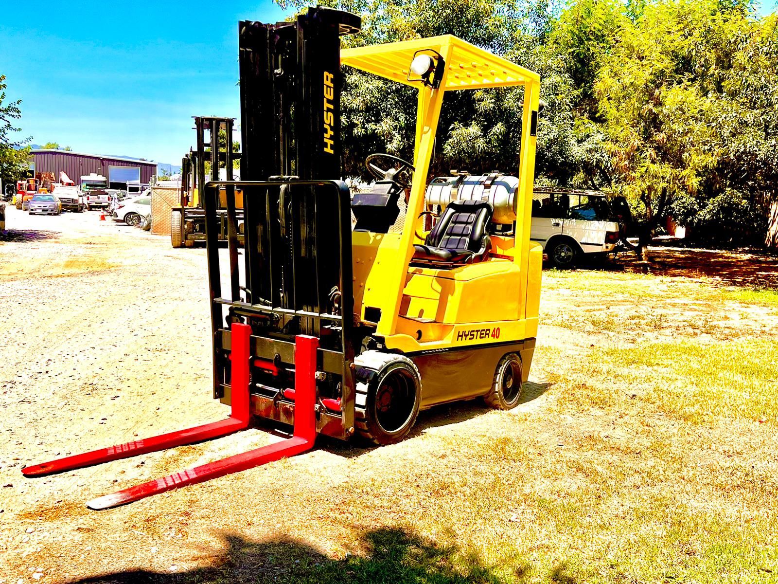 Hyster Forklift 4000lbs Capacity 3 Stage Side Shift With 4 positioned Business equipment