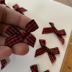 Mini Plaid Bows For Christmas Crafting