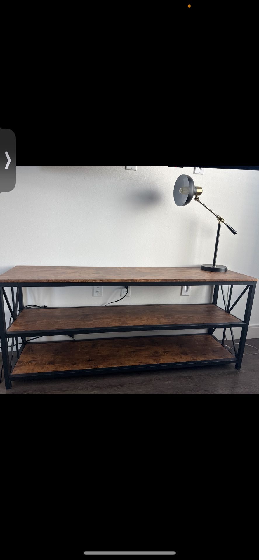 Tv Console In Excellent Shape