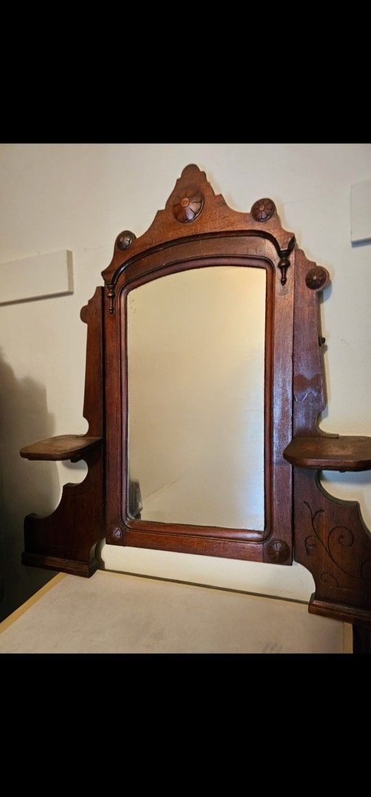Gorgeous Antique Vanity/ Dresser With Mirror