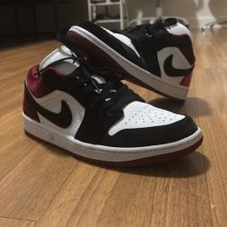 Jordan 1 low “Velvet Black toe” - Size 10.5