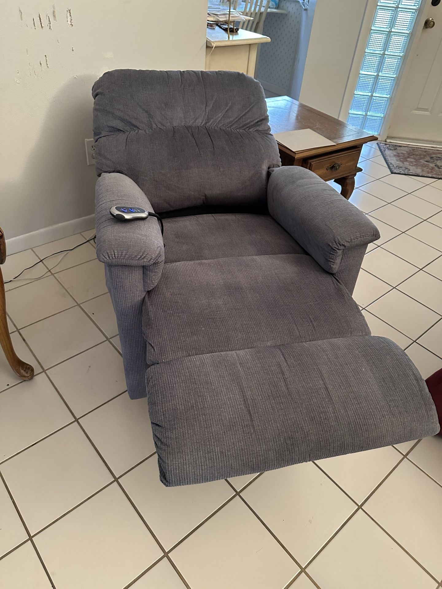Lazy Boy Power Lift Recliner Electric 