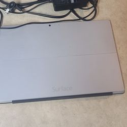 Microsoft Surface Pro 3(works Great/cracked Screen)
