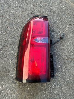 2015-2020 Chevy Tahoe Suburban Left Driver Taillight Halogen LED OEM