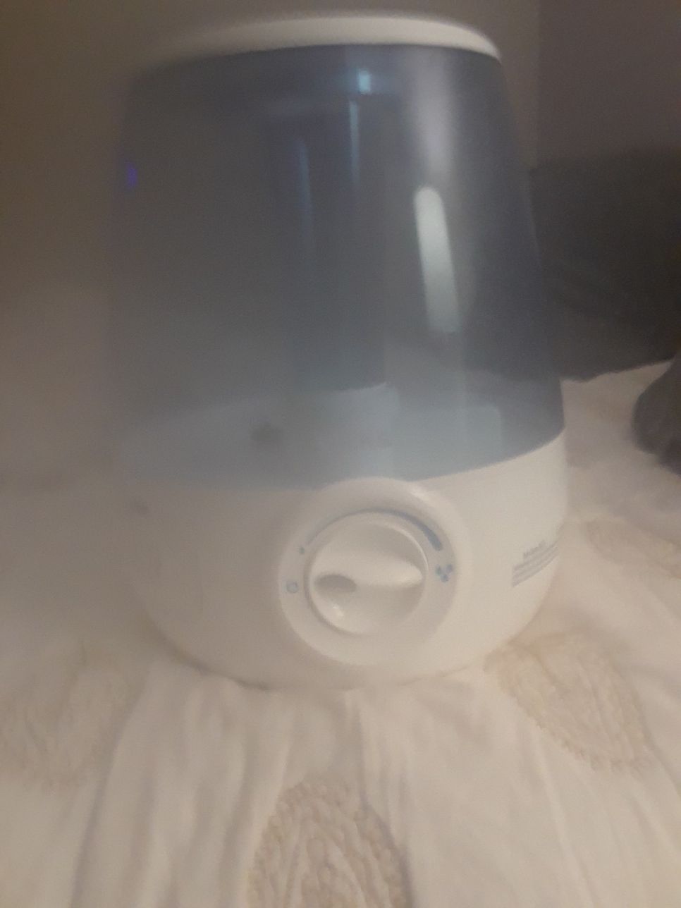 Humidifier - Ultrasonic with inbuilt lights (on/off)