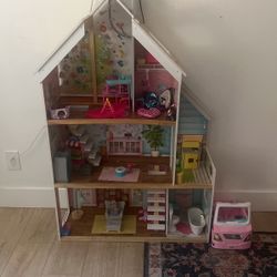 Doll House 