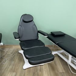 Electric spa tattoo bed