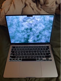 MaxBook air 13 inch , chip M4 , 2025