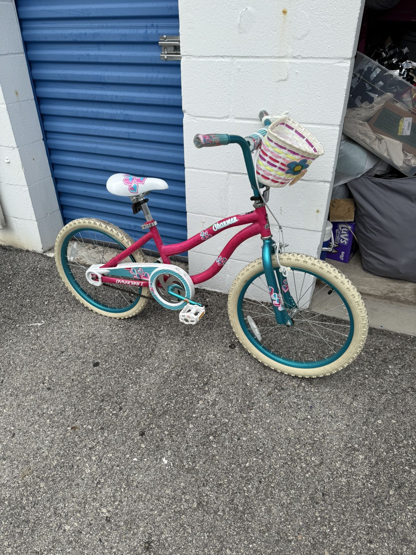 Girls Bike 🚲 20”