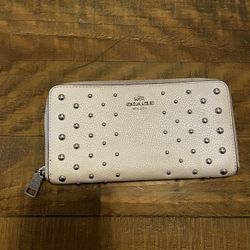 Coach Cream Leather Wallet 