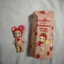 Strawberry Love Sonny Angel Mouse