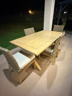 Outdoor table and chairs