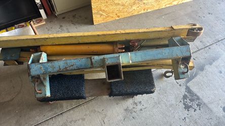 Heavy duty engine hoist Heavy duty engine hoist