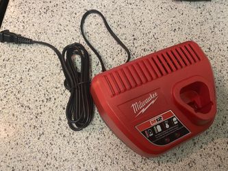 Milwaukee M12 Charger