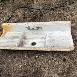 American Standard Cast Iron Porcelain Farmhouse Sink. Perfect For Restoration 