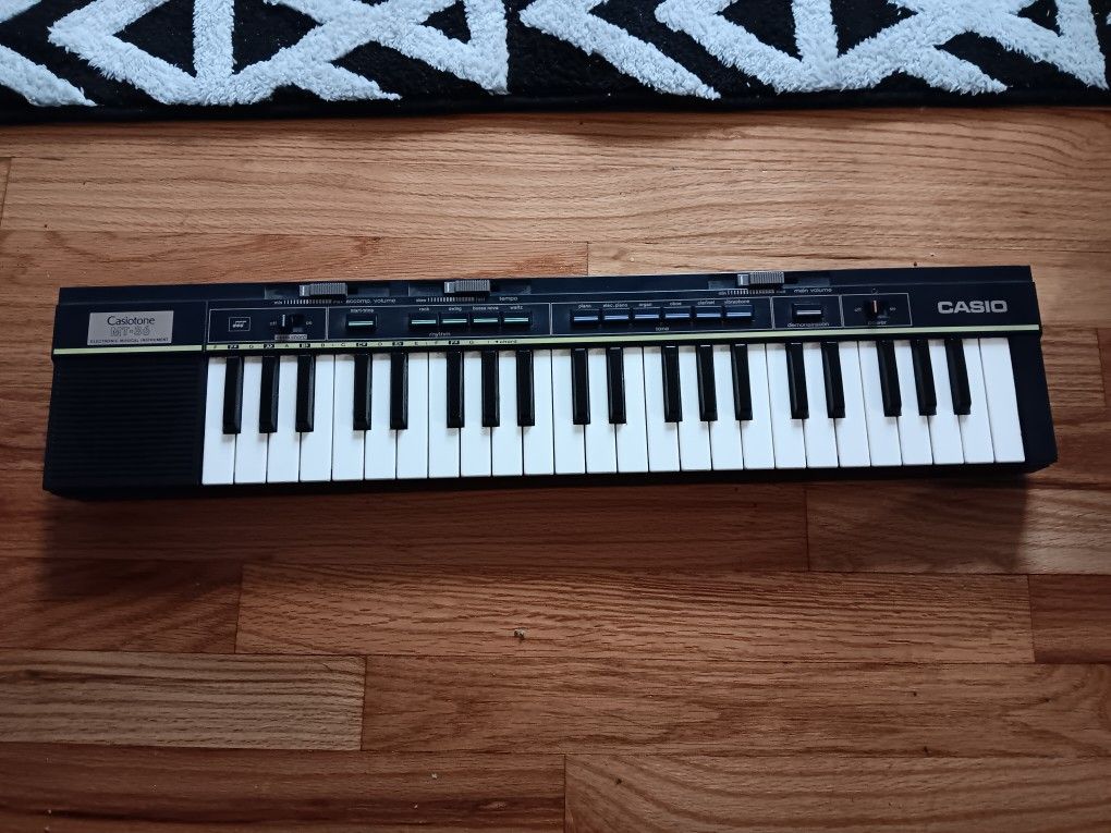 VINTAGE Casio MT-36 Casiotone 44-Key Synthesizer
