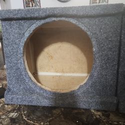 2 10-inch subwoofer boxes