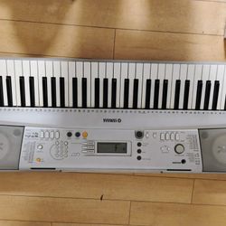 Yamaha Keyboard 