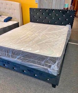 Brand new queen size bed with mattress