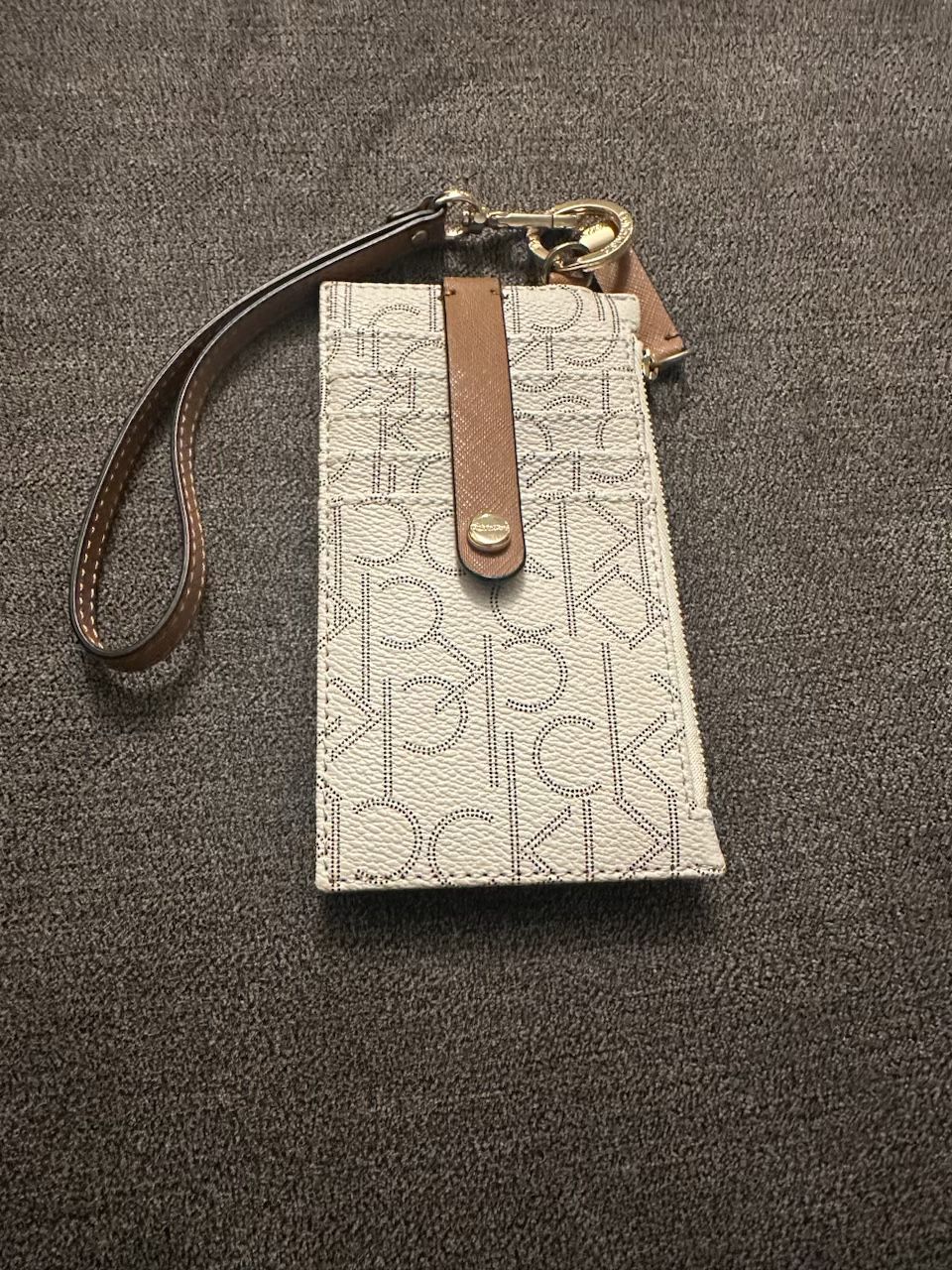 Calvin Klein (Wristlet)