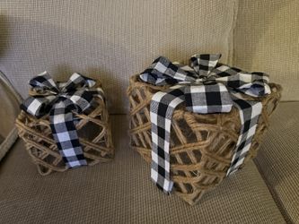 Plaid Black Christmas Decor