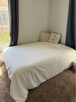 Full/Double Bed - CLEAN Mattress & Gray Padded Frame