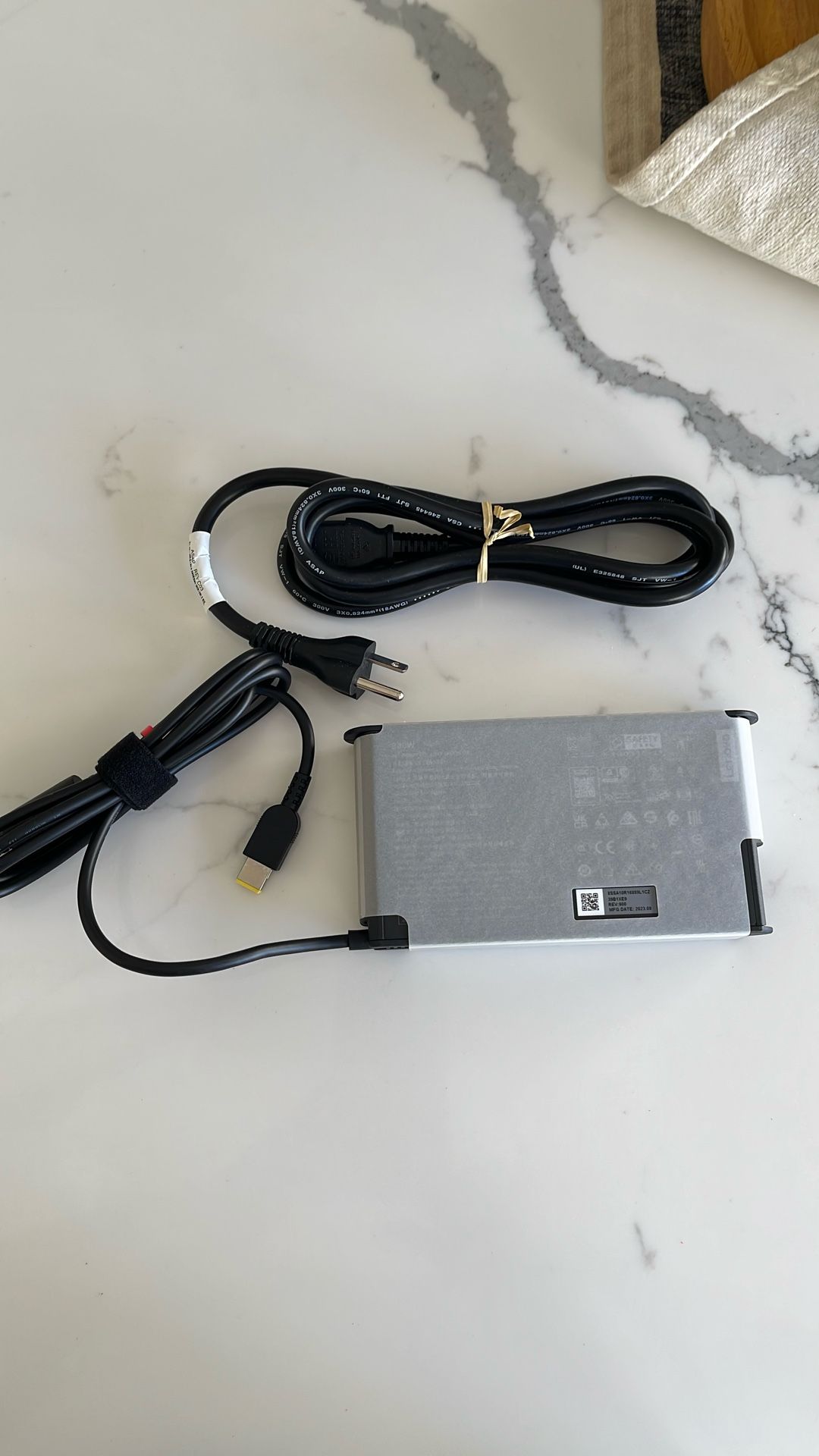 Lenovo 230w AC Adapter