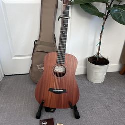 Taylor BT2e Baby Mahogany Acoustic-Electric + Full Starter Bundle
