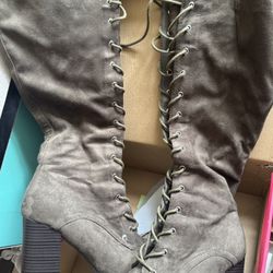 Women’s Olive Green Suede Lace Up Heel Boots😍